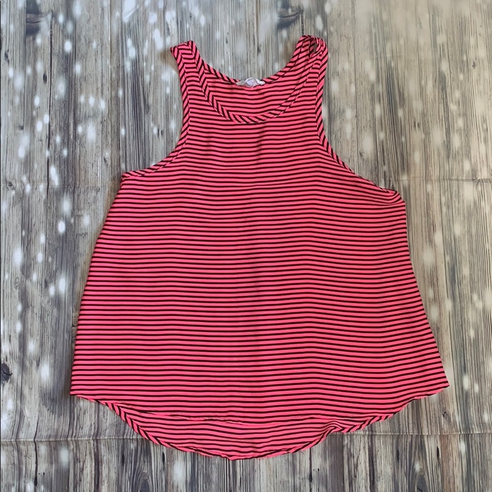 Fuchsia pink stripped sleeveless blouse